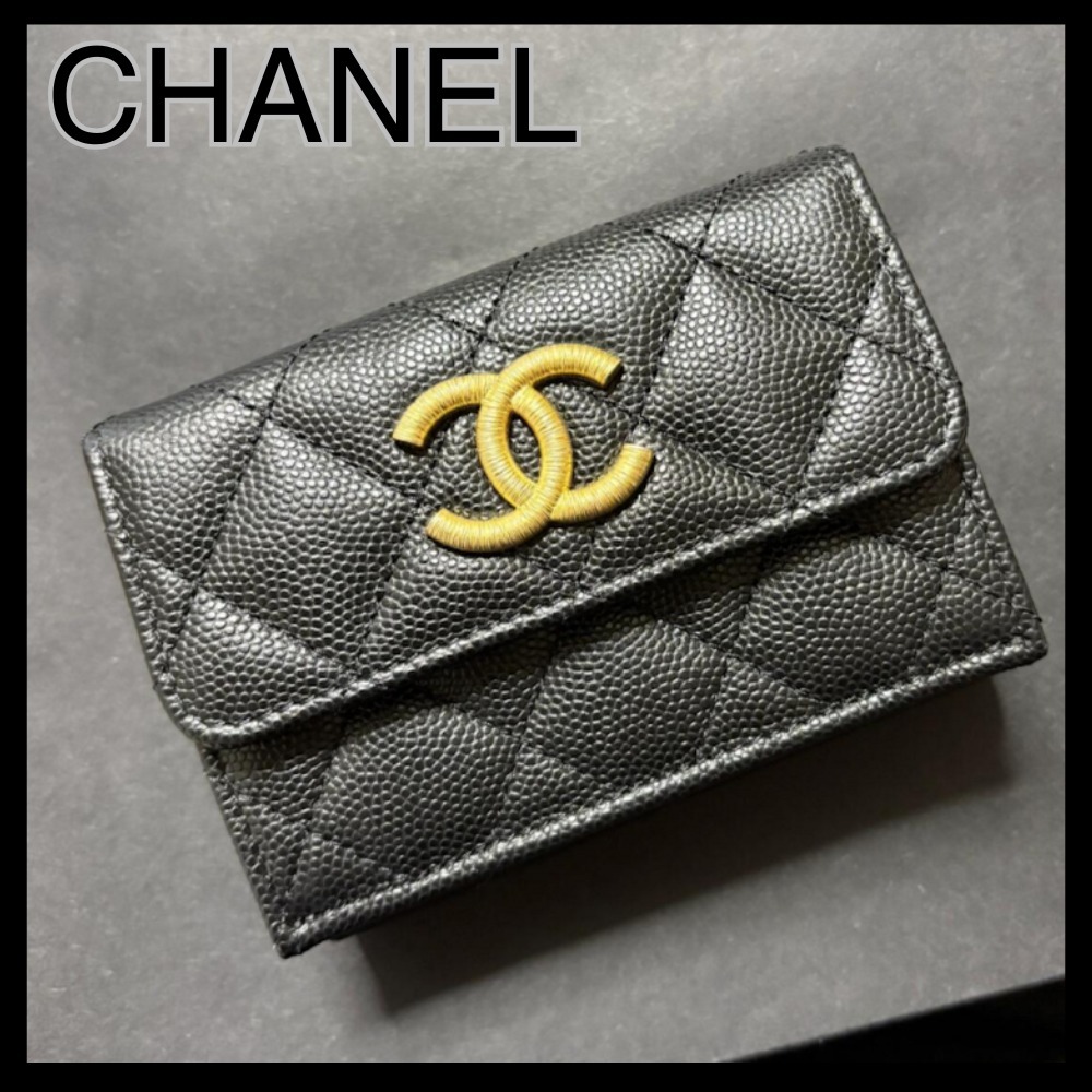 【コンパクトデザイン♪】CHANEL 折りたたみ財布