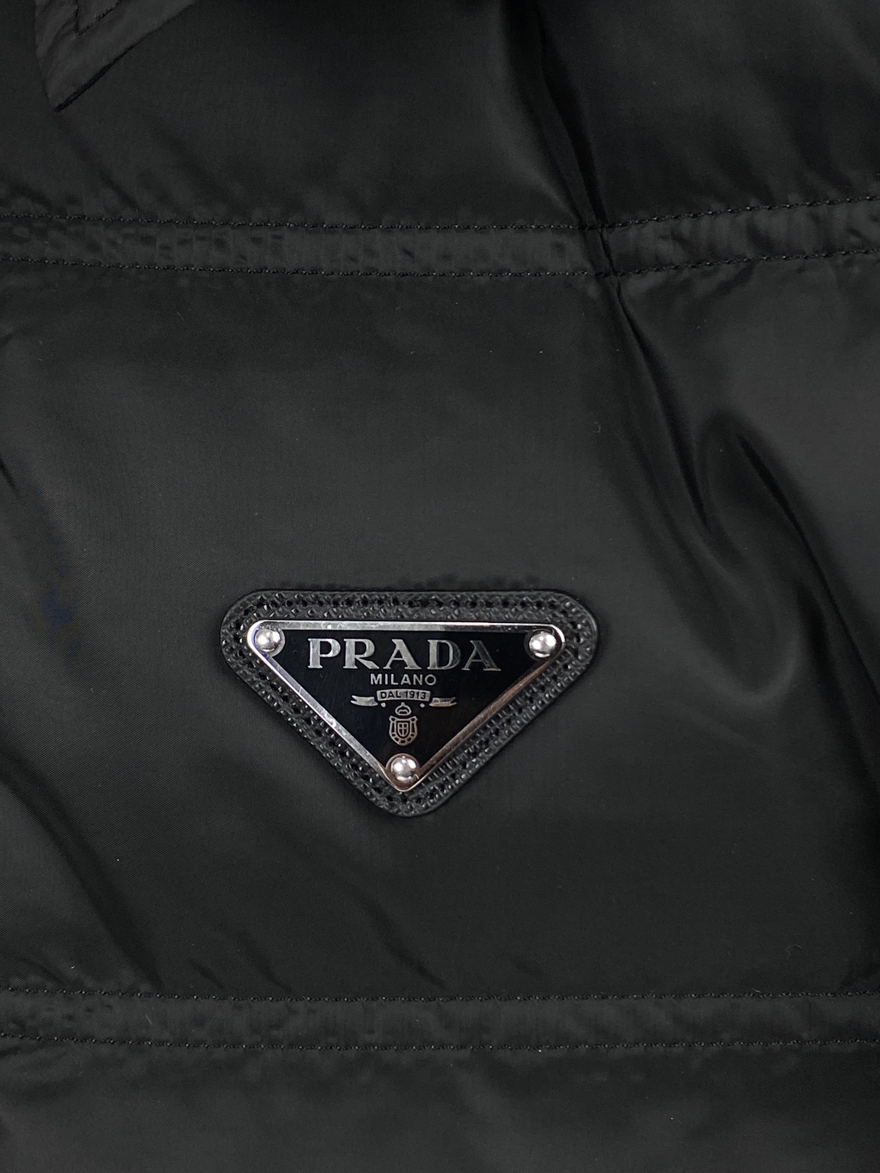 VIP価格! PRADA 三角プレートロゴ ダウンジャケット SGH070 ☆PRADA / プラダ ☆ SGH070 ダウンジャケット (PRADA/ダウン