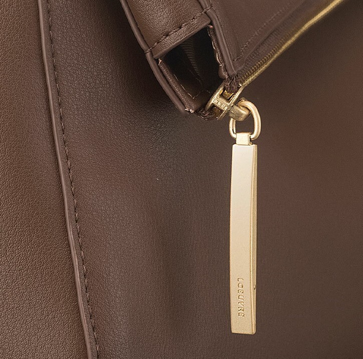 ●LOEUVRE●FOLIO SHOULDER MEDIUM バッグ 本革 韓国人気 ○LOEUVRE○FOLIO SHOULDER MEDIUM バッグ 本革 韓国人気