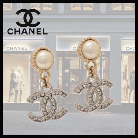 【CHANEL】 パールCCロゴピアス ギフトにもぴったり♪