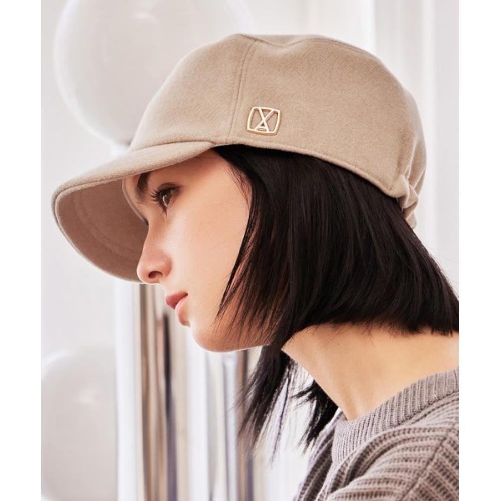 ★VARZAR★ VA Square Studded Wool Bellboy Cap Ivory