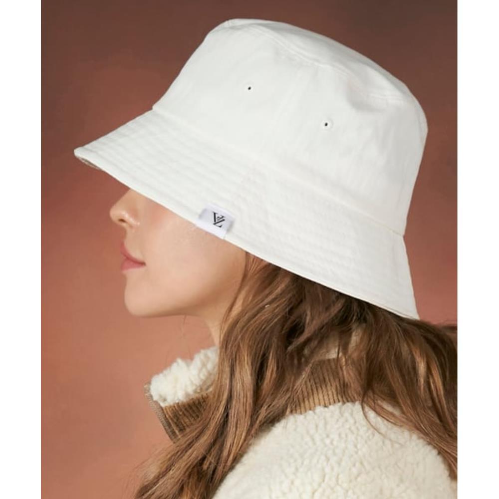 ★VARZAR★ Herringbone Label Bucket Hat White
