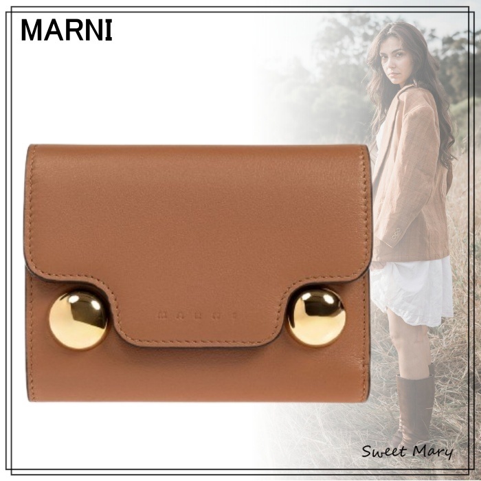 MARNI☆ロゴエンボススタッズ 三つ折り財布 ブラウン♪送料込