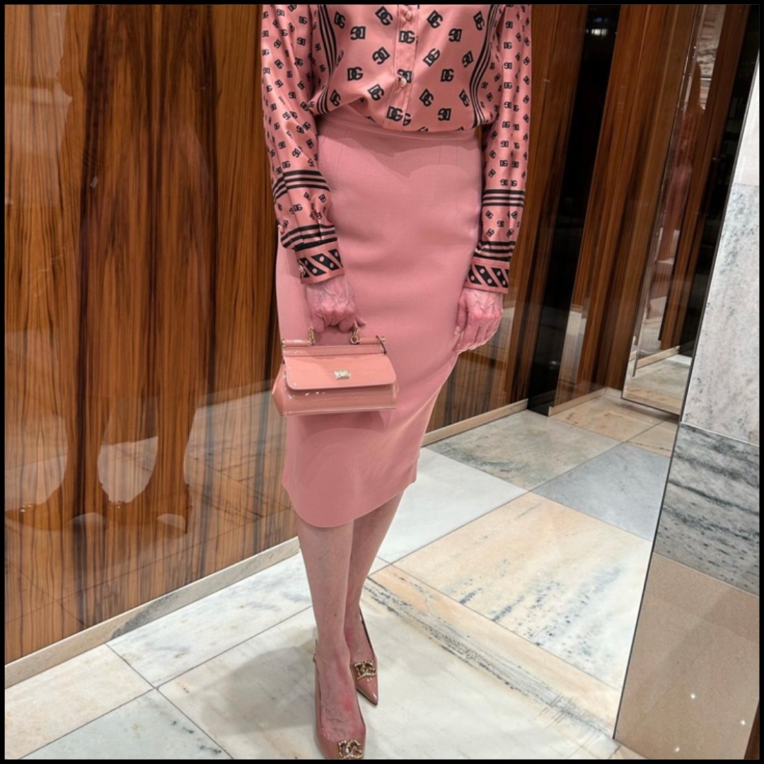 ◆直営店◆【Dolce&Gabbana】DGロゴ ウール ペンシルスカート