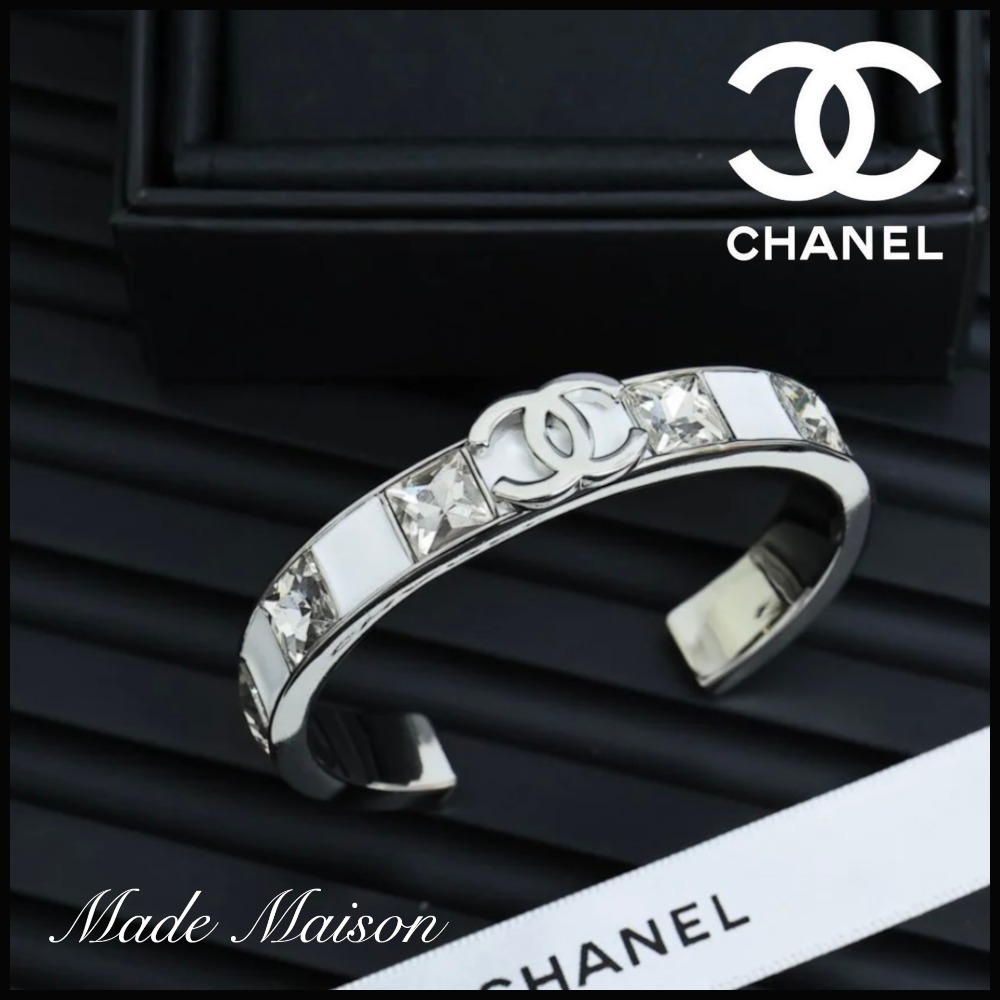 【エレガントな手元に♪】CHANELシルバーバングル