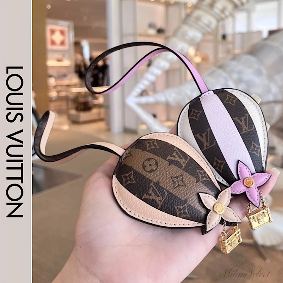 《アクセントに》LOUIS VUITTON バッグチャーム LV スカイ