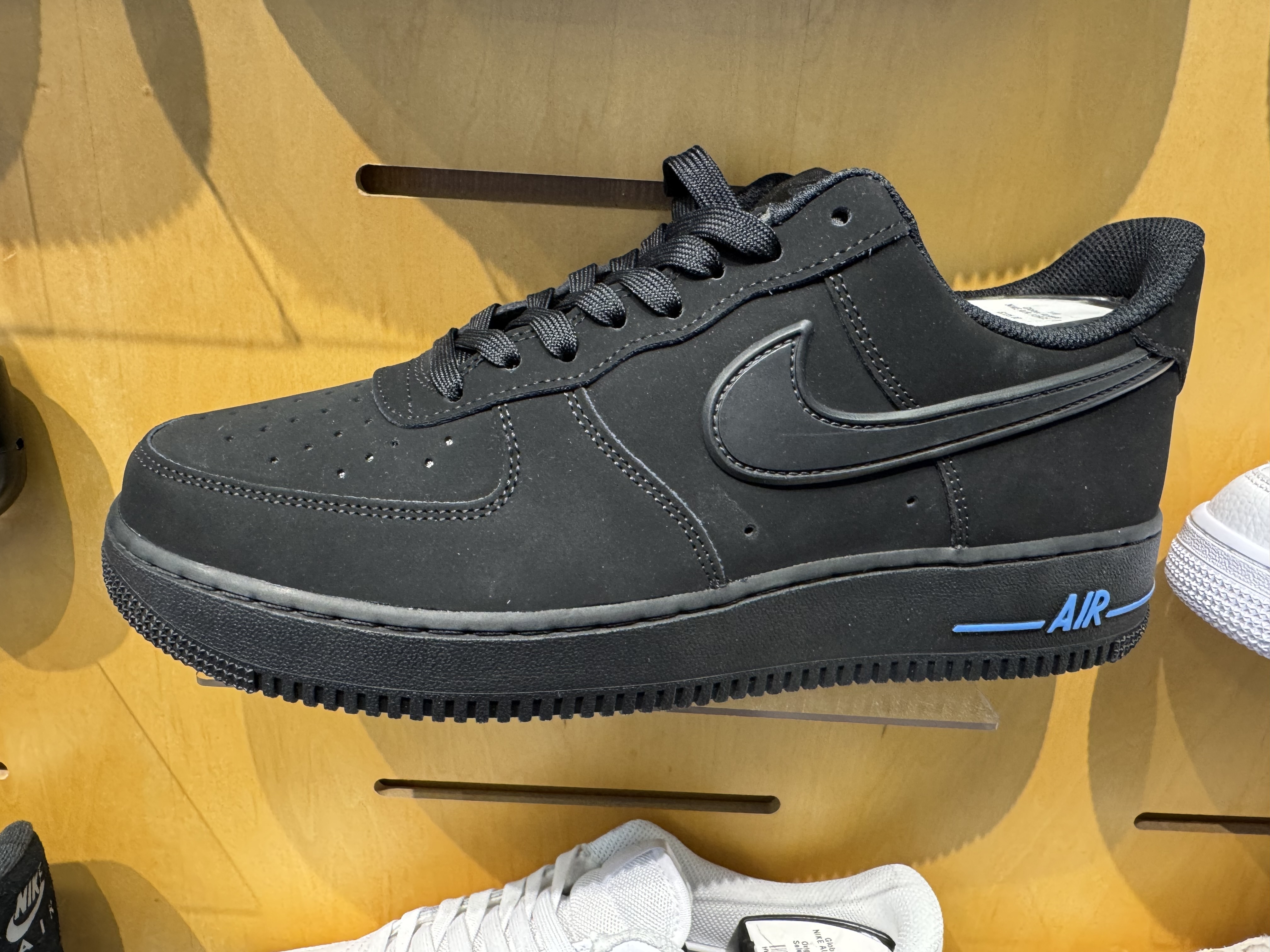 Nike ナイキ エア フォース 1 LOW メンズシューズ