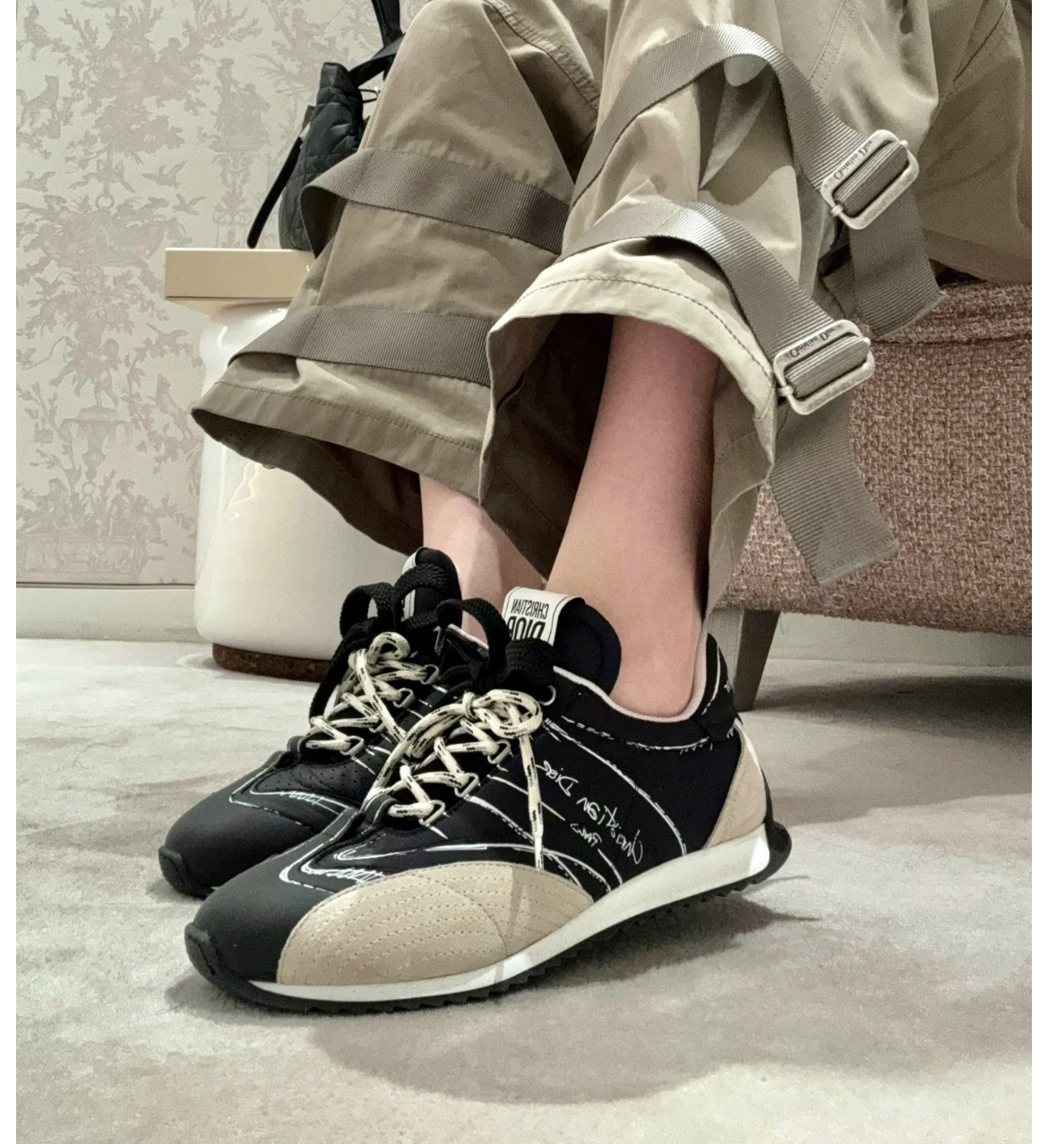 【カジュアルな装いにぴったり♪】Dior D-Sketch スニーカー 2色でオシャレに】Dior D-Sketch スニーカー (Dior/スニーカー