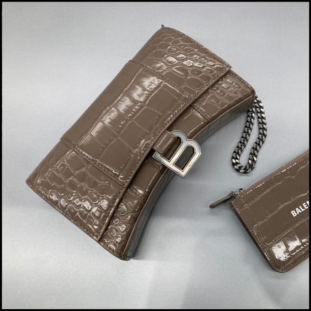◆SALE◆直営店◆【BALENCIAGA】Hourglass チェーンウォレット