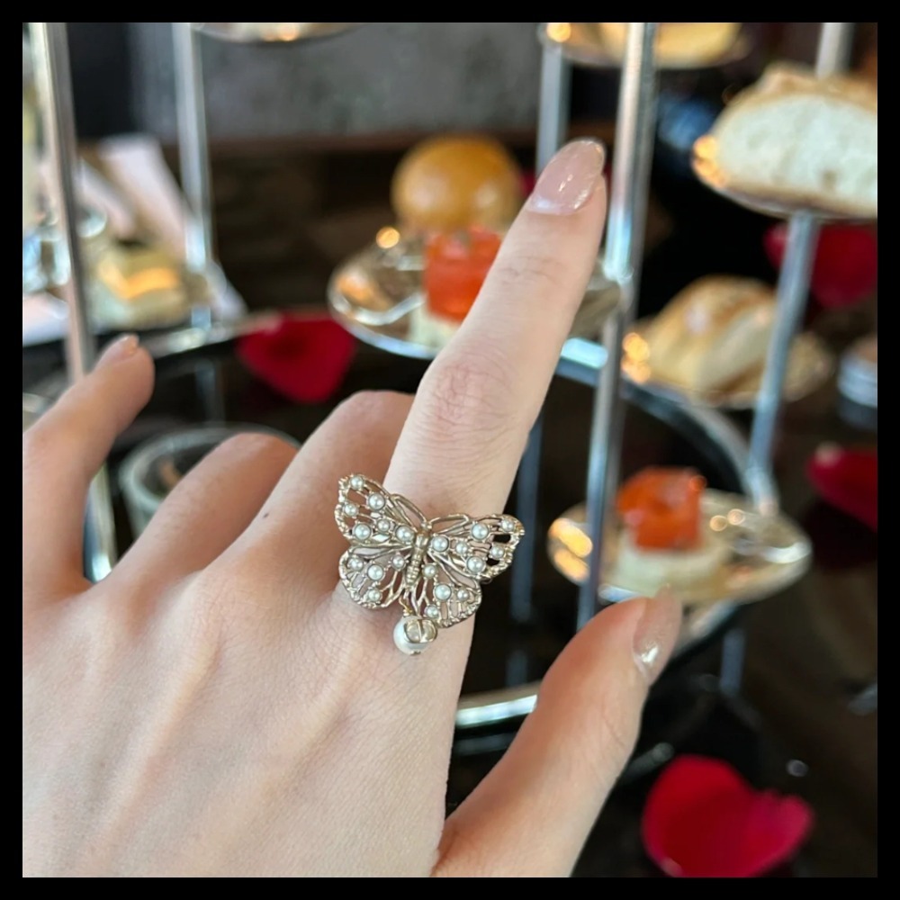【プレゼントに最適！！】DIOR 蝶 リング