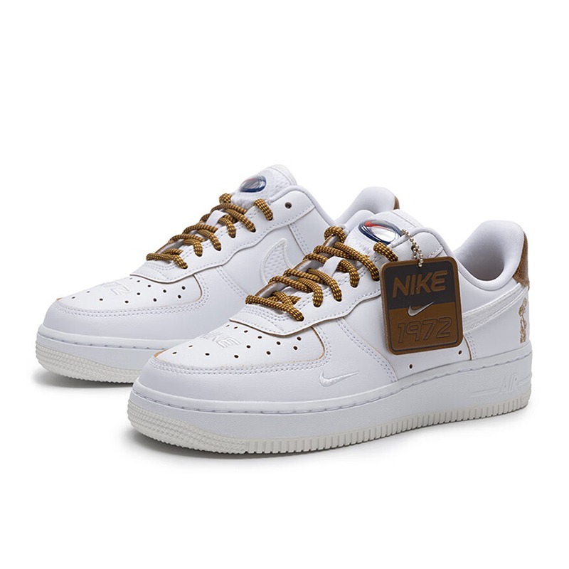 海外限定 ★NIKE★ WMNS AIR FORCE 1 07 LX \"1972\" WHITE