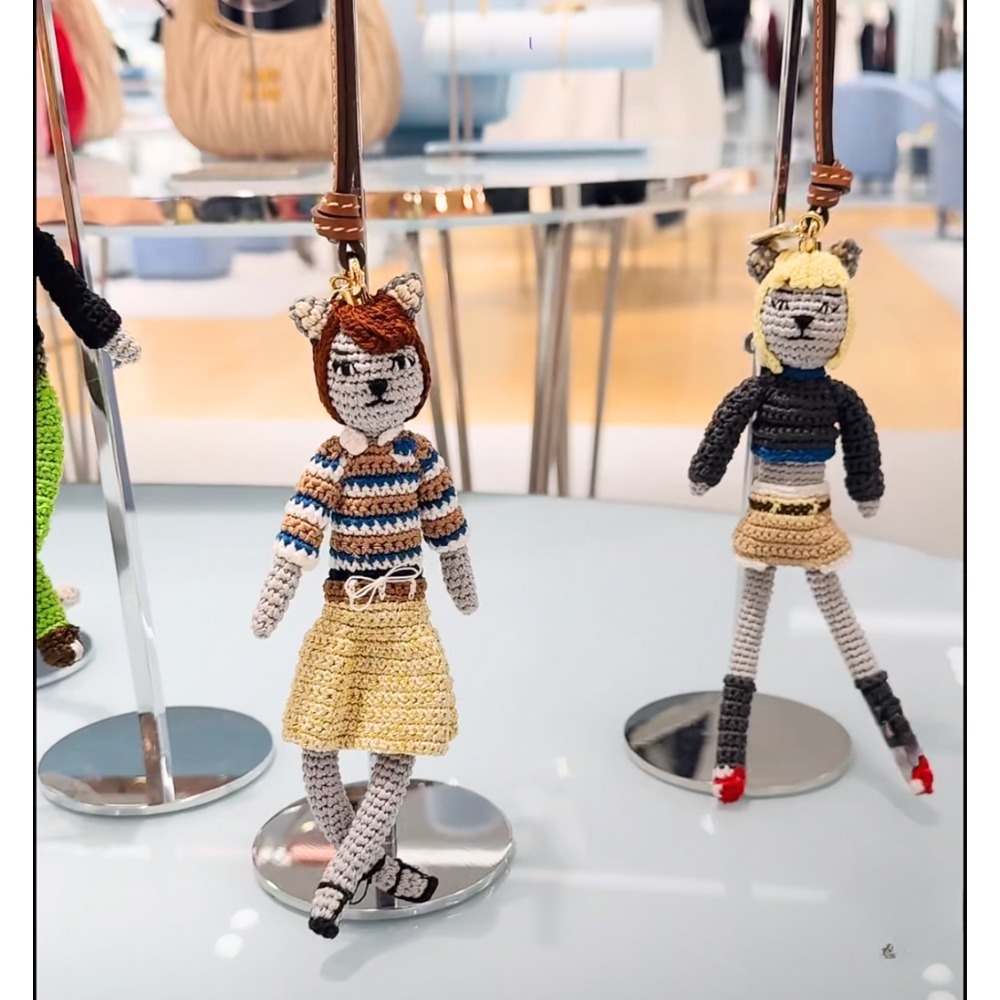 《上品な遊び心》【MiuMiu】テクニカルヤーン トリック