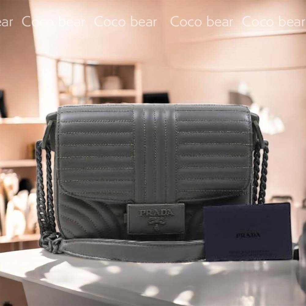 ☆PRADA☆プラダ☆ダイアグラムショルダーバッグ