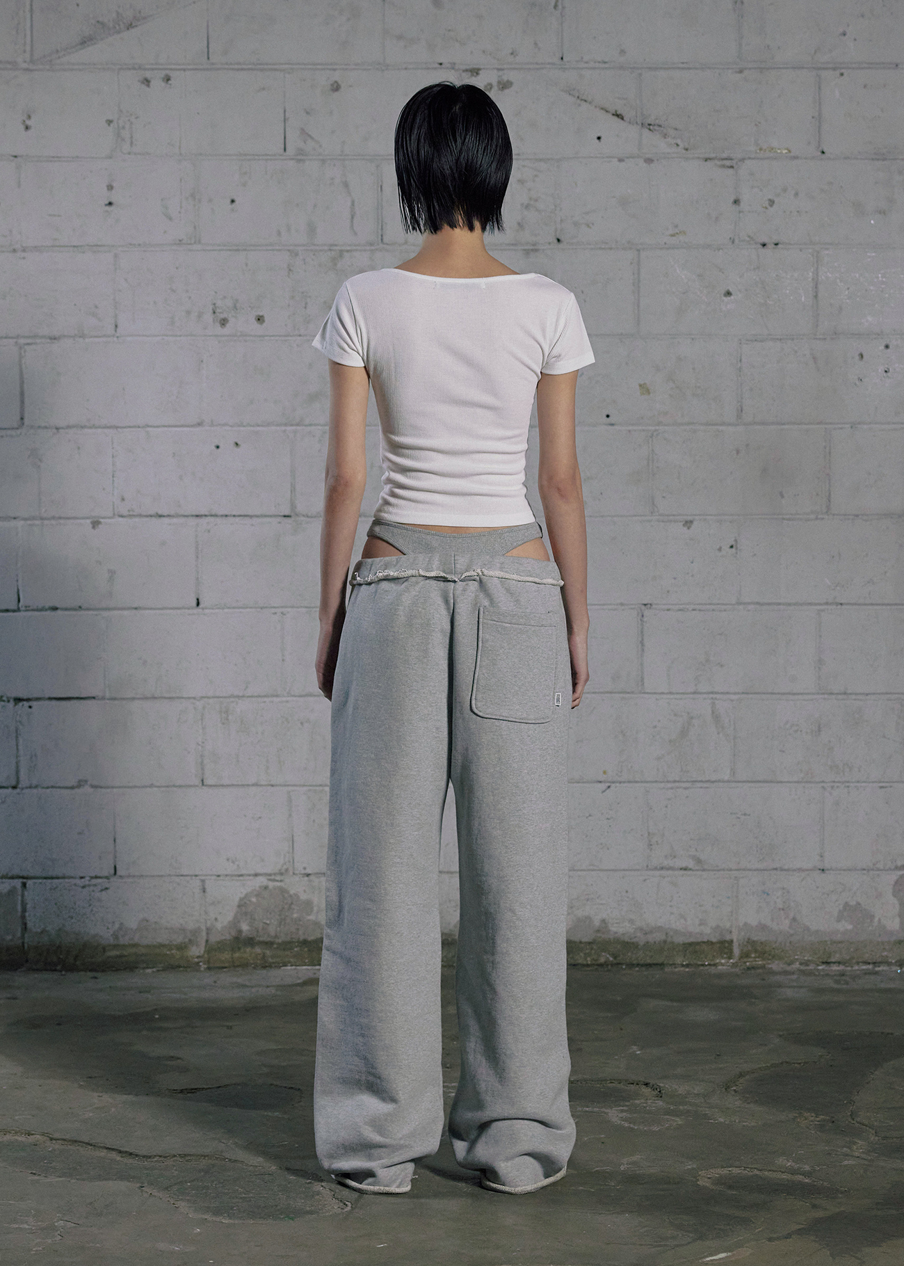 《bohemian seoul》 SCULPT SWEAT PANTS