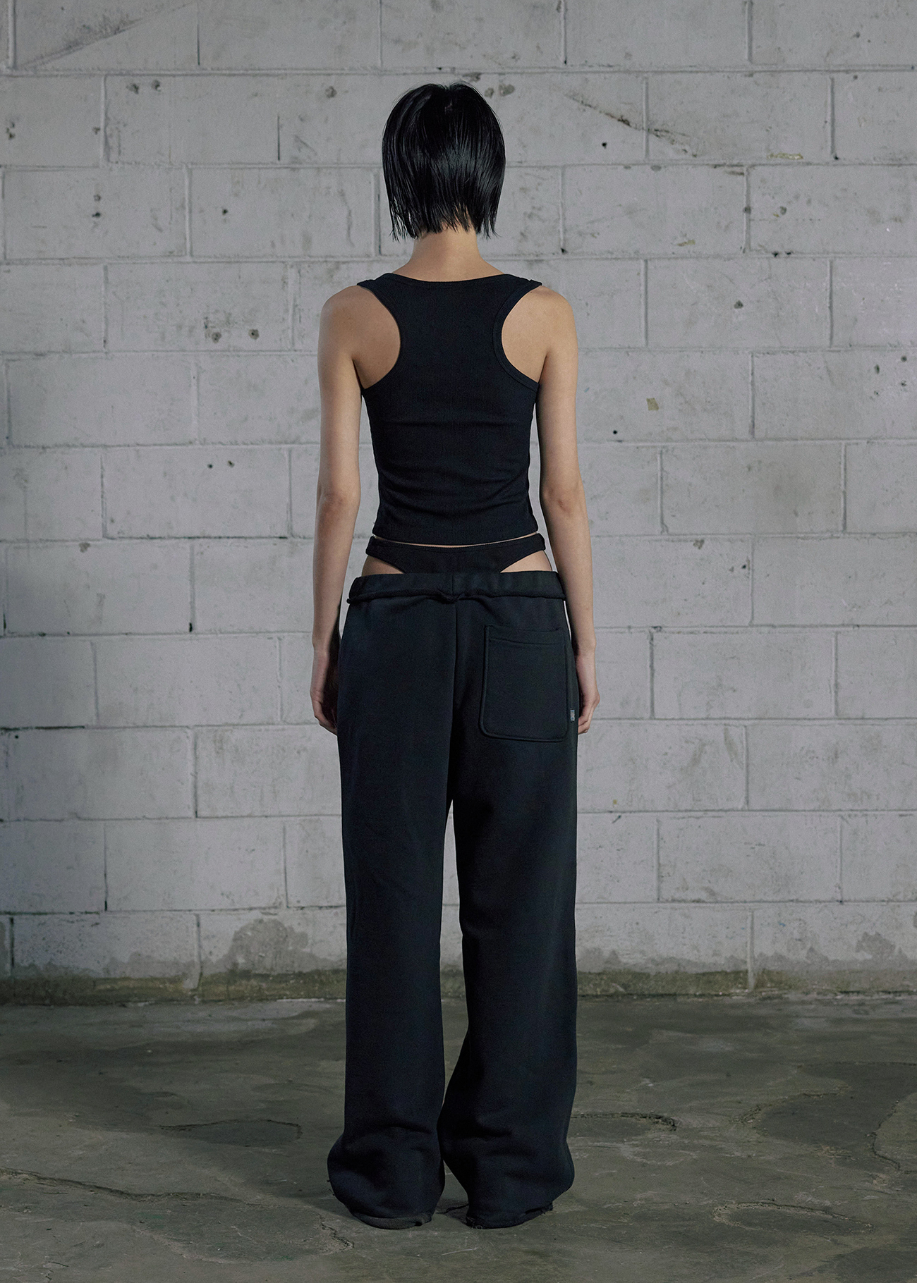 《bohemian seoul》 SCULPT SWEAT PANTS