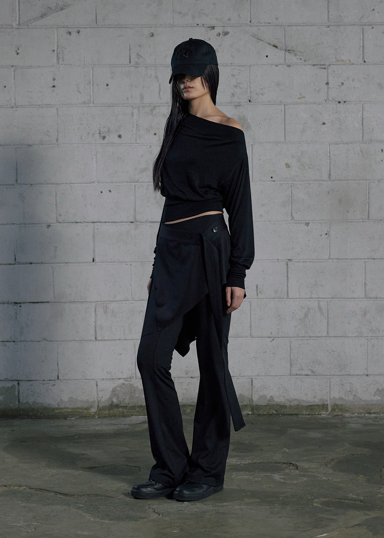 《bohemian seoul》 SHOULDER SHIRRING SLEEVE