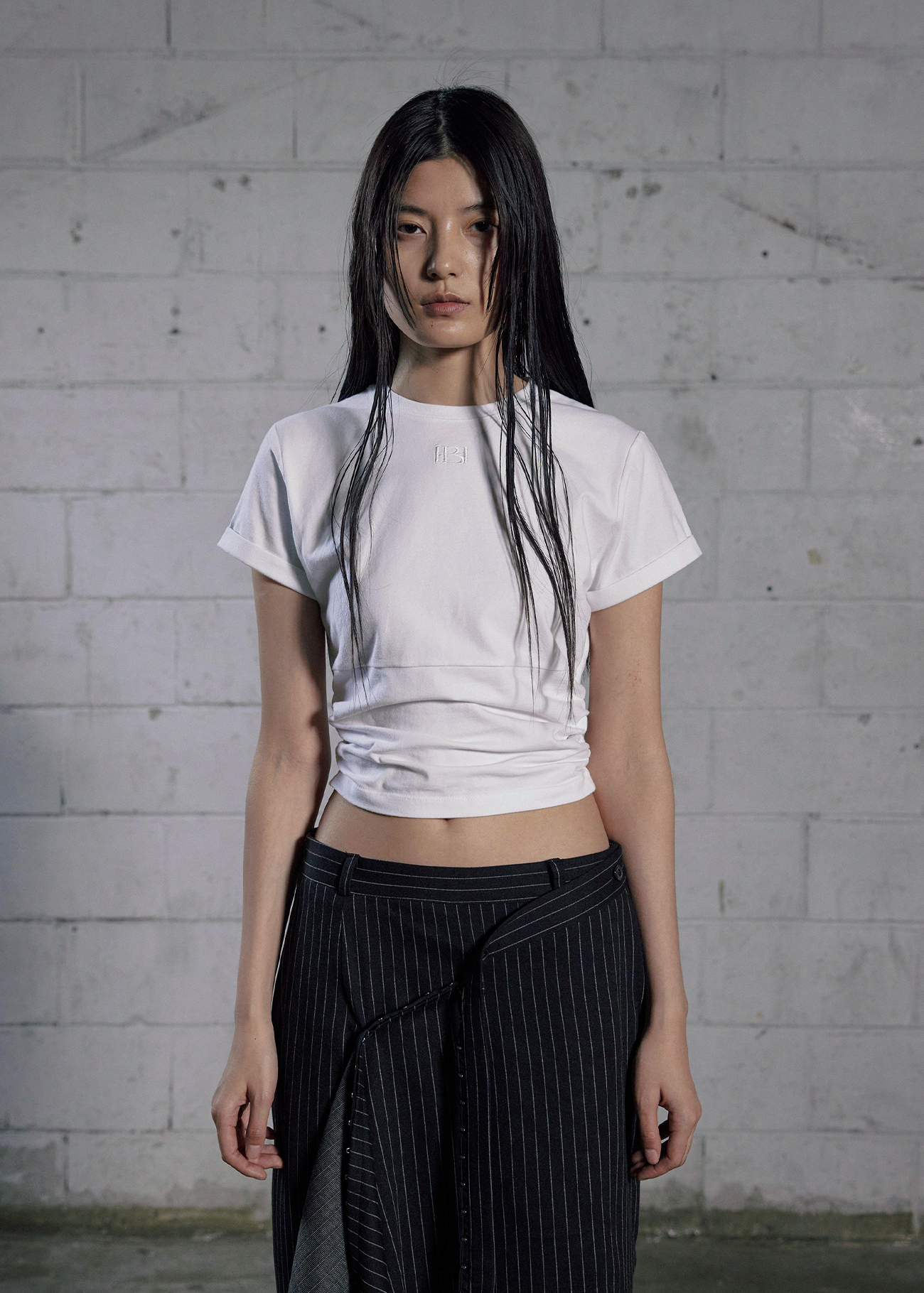 《bohemian seoul》 BACK HOOKED SHIRRING T