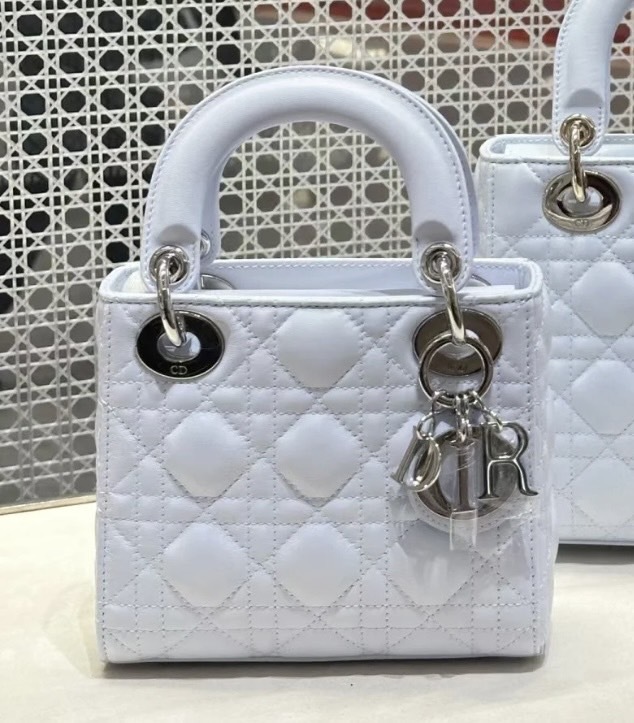 【これからの季節に！希少カラー】Dior LADY Dior ミニバッグ DIOR | Lady Dior バッグ ミニ カナージュ パテントカーフスキン
