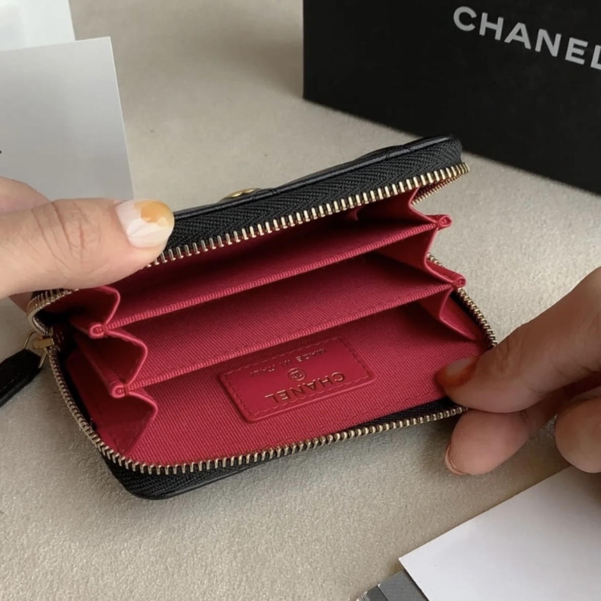 大人可愛い【CHANEL】ハート CCロゴ ジップ コインパース 大人可愛い【CHANEL】ハート CCロゴ ジップ コインパース