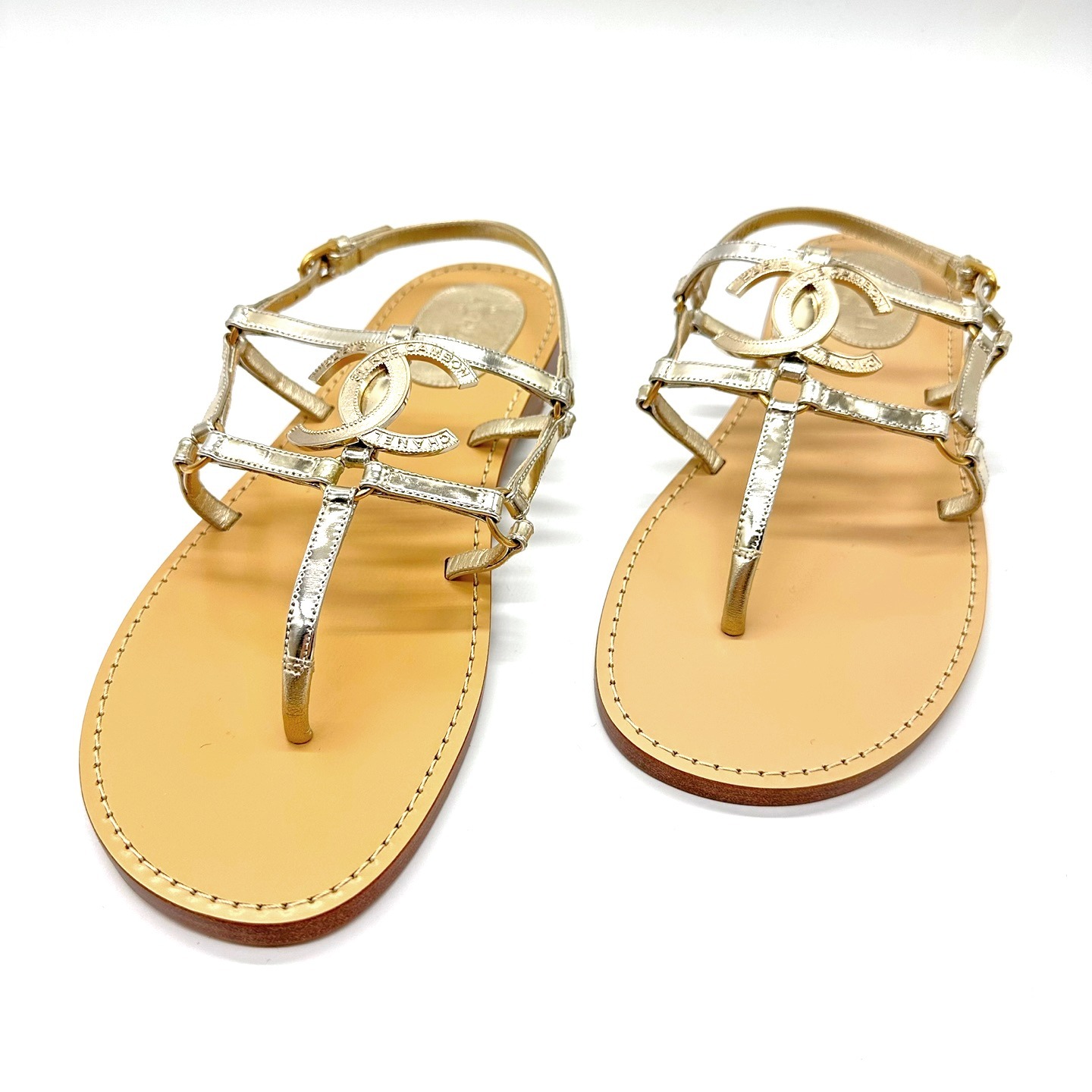 【未使用品】シャネルココマーク シャンパンゴールド サンダル