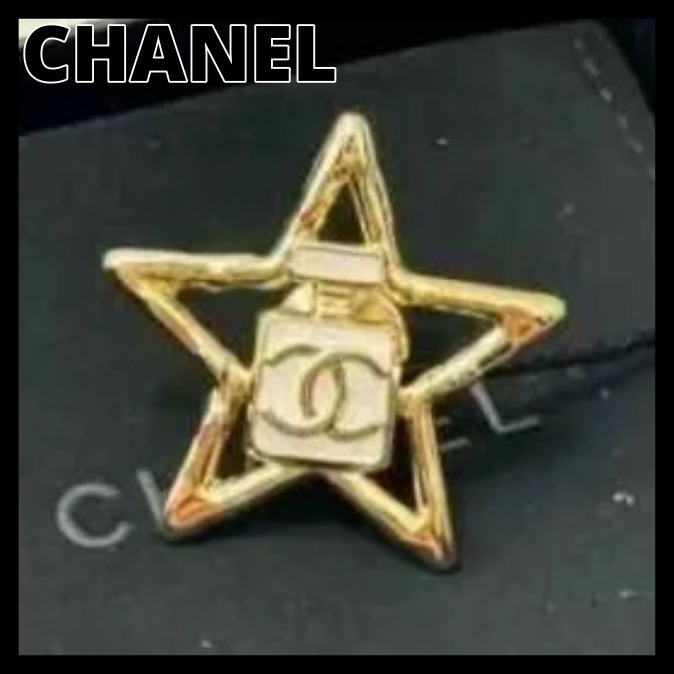 星のデザインが可愛い♪》CHANEL ブローチ スター CCロゴ