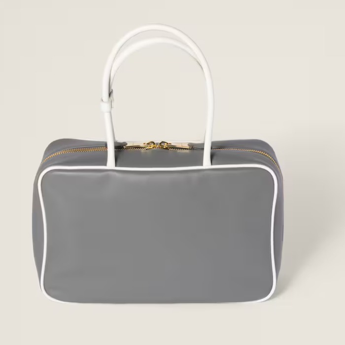 《洗練されたデザインの逸品》【MiuMiu】ボーレザーバッグ