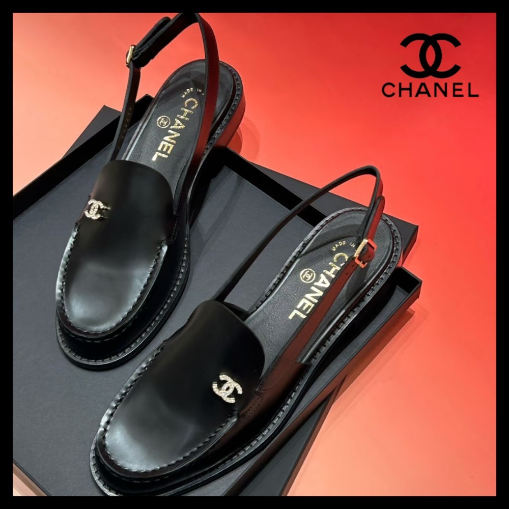 【シックなカラーでお洒落】CHANEL サンダル