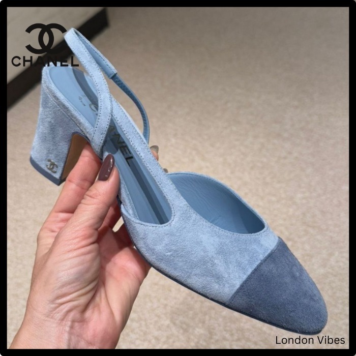 爽やかブルーがお洒落♪ CHANEL スリングバック ヒール スエード