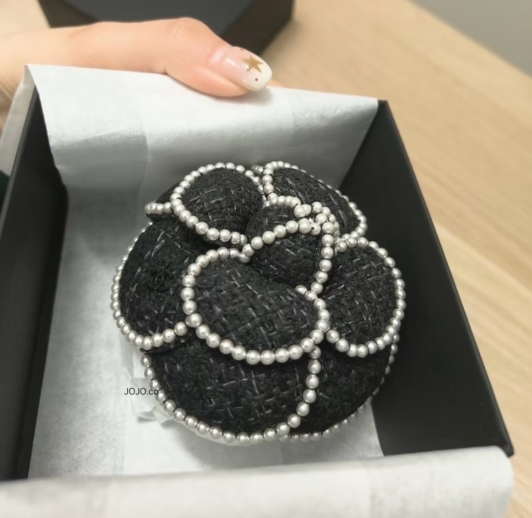 25SS♪【CHANEL】バンビモチーフ ブローチ ブローチ・コサージュ