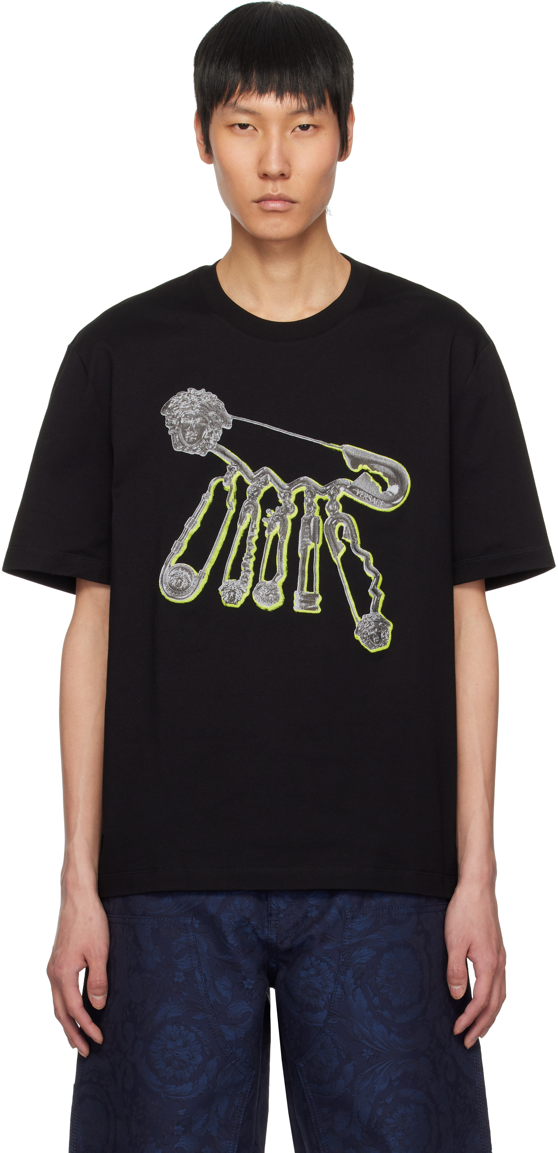 【関税込み】Versace ブラック 'Versace Pop Pin' Tシャツ