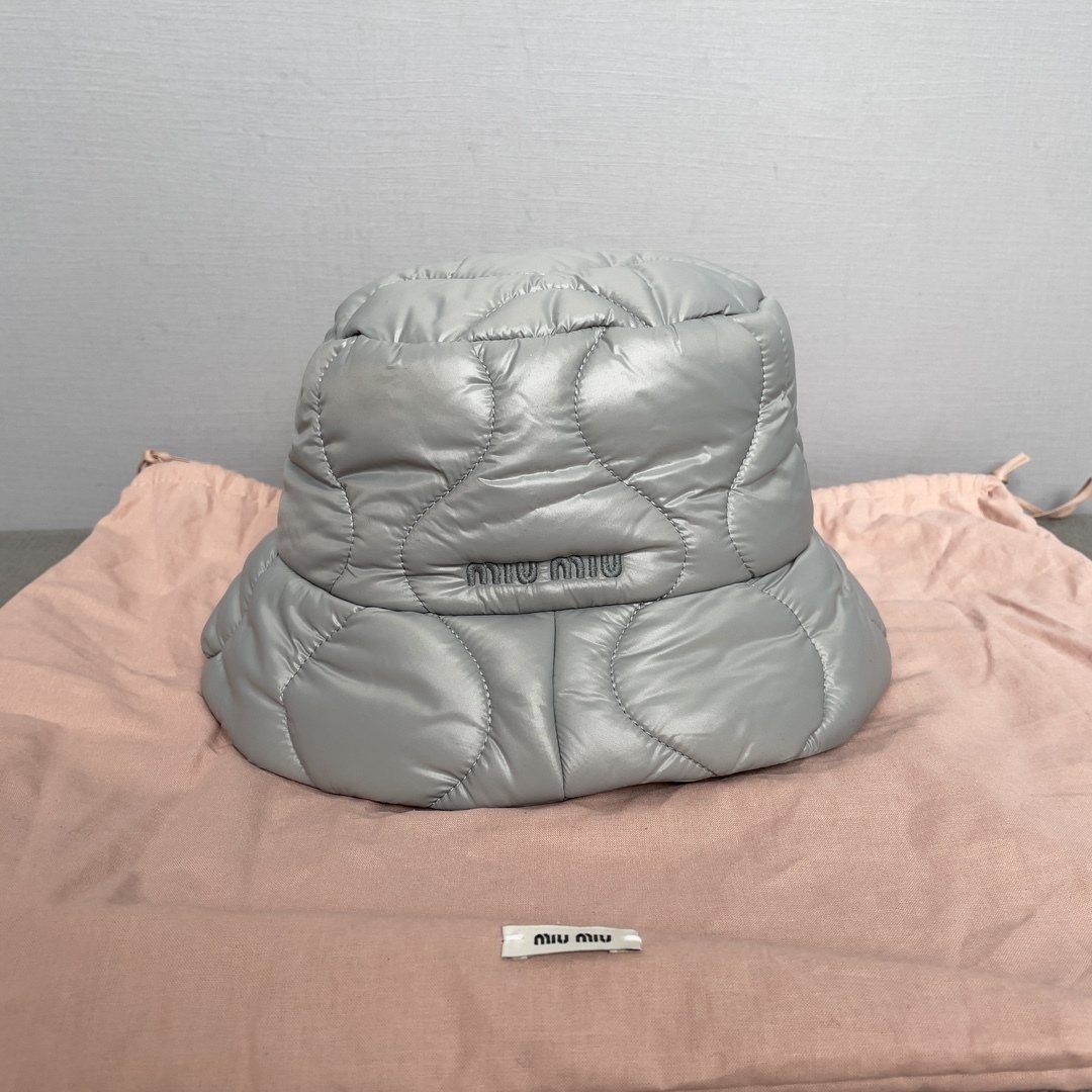 ★送料込★MIUMIU バケット ハット