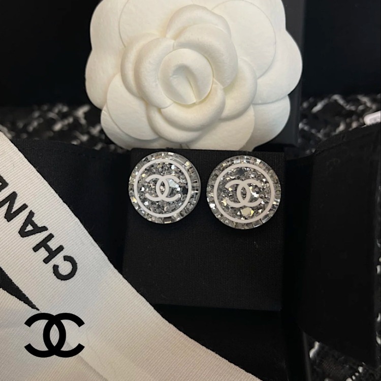 【25Cキラキラに輝く☆】CHANEL サークルレジンピアス