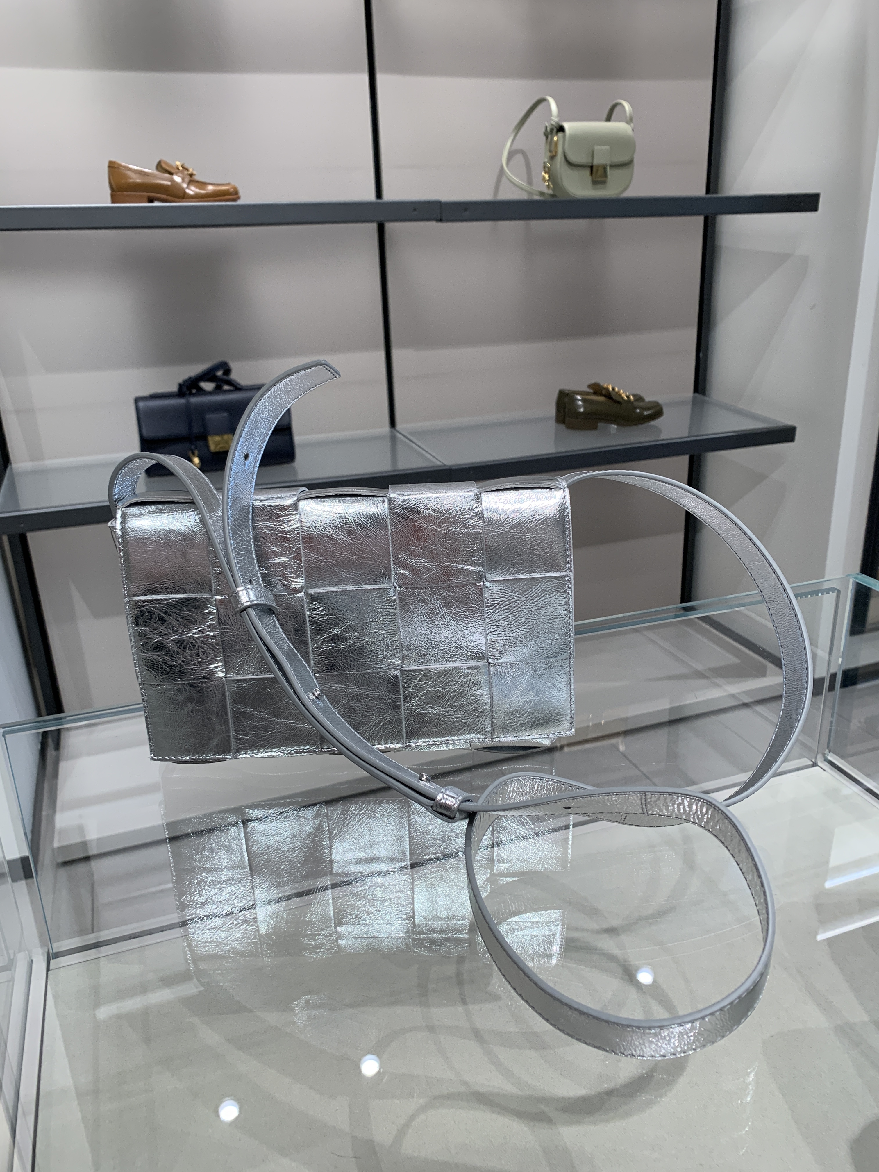 BOTTEGA VENETA イントレチャートミニバック 578004