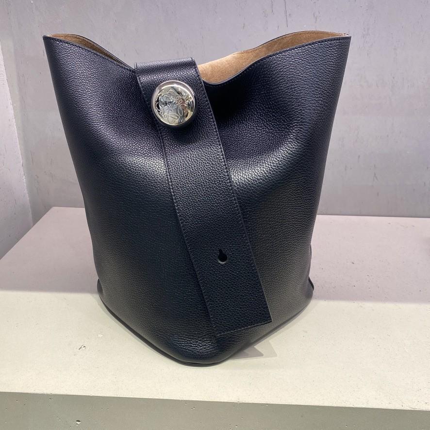 LOEWE★レザーバケットバッグ