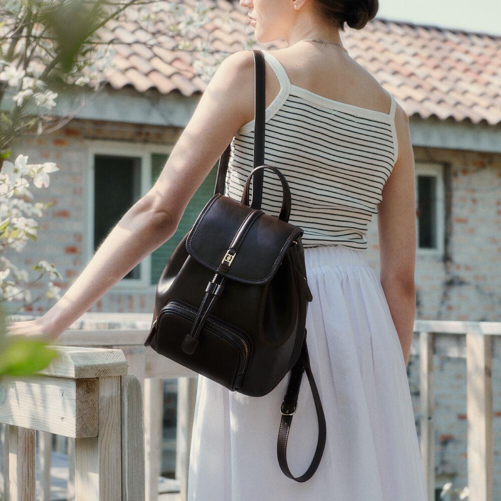 バックパック・リュック FOLNUA CLASSIC LOGO POCHE BACKPACK [MARRON PLAIN]