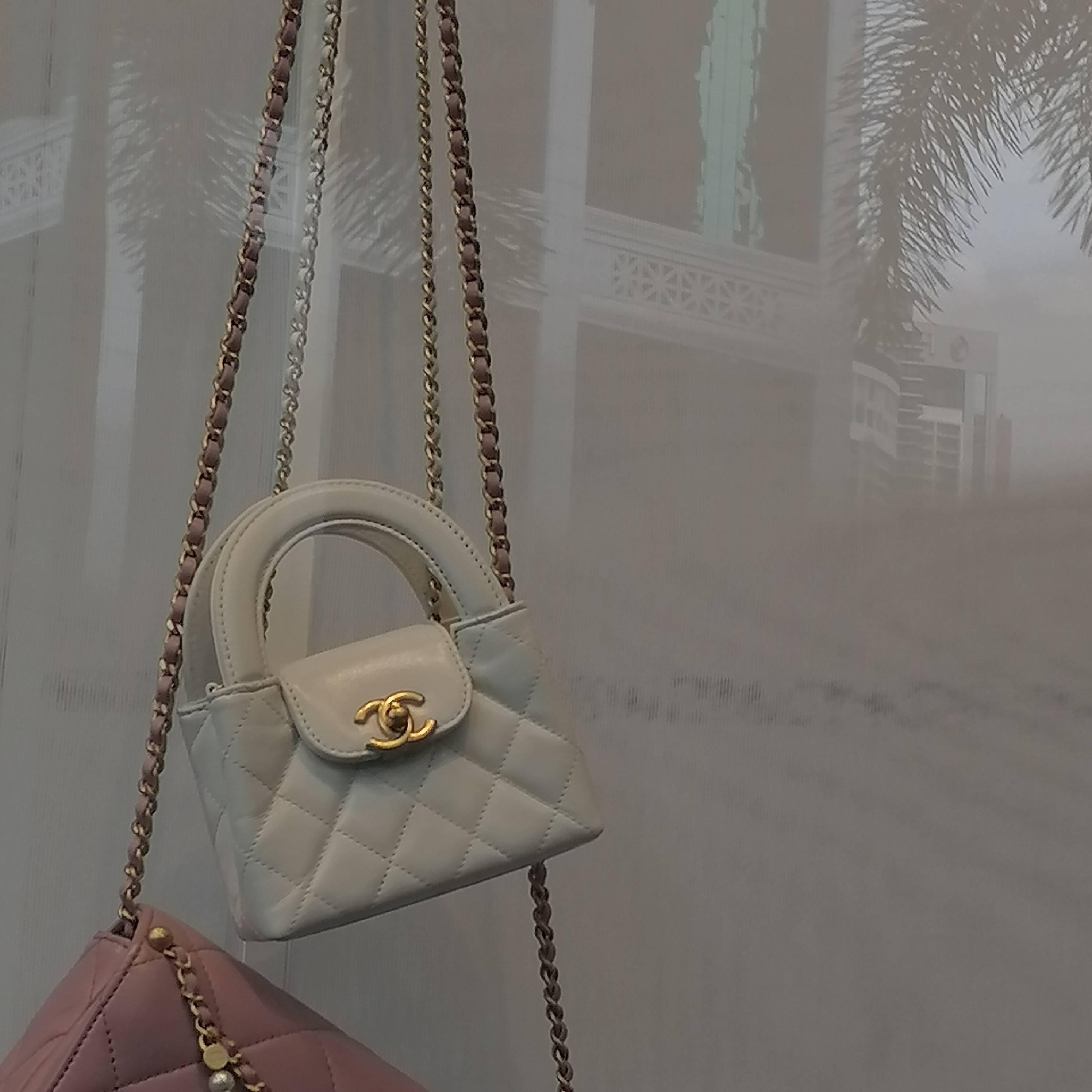 CHANEL☆ミニケリー チェーンクラッチバッグ☆他カラーあり