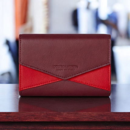 二つ折り BOTTEGA VENETA(ボッテガヴェネタ) 折りたたみ財布