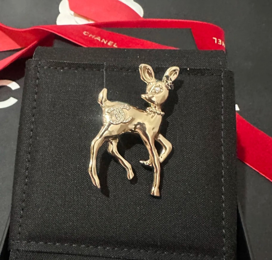 《コーデのアクセントに☆》CHANEL ブローチ