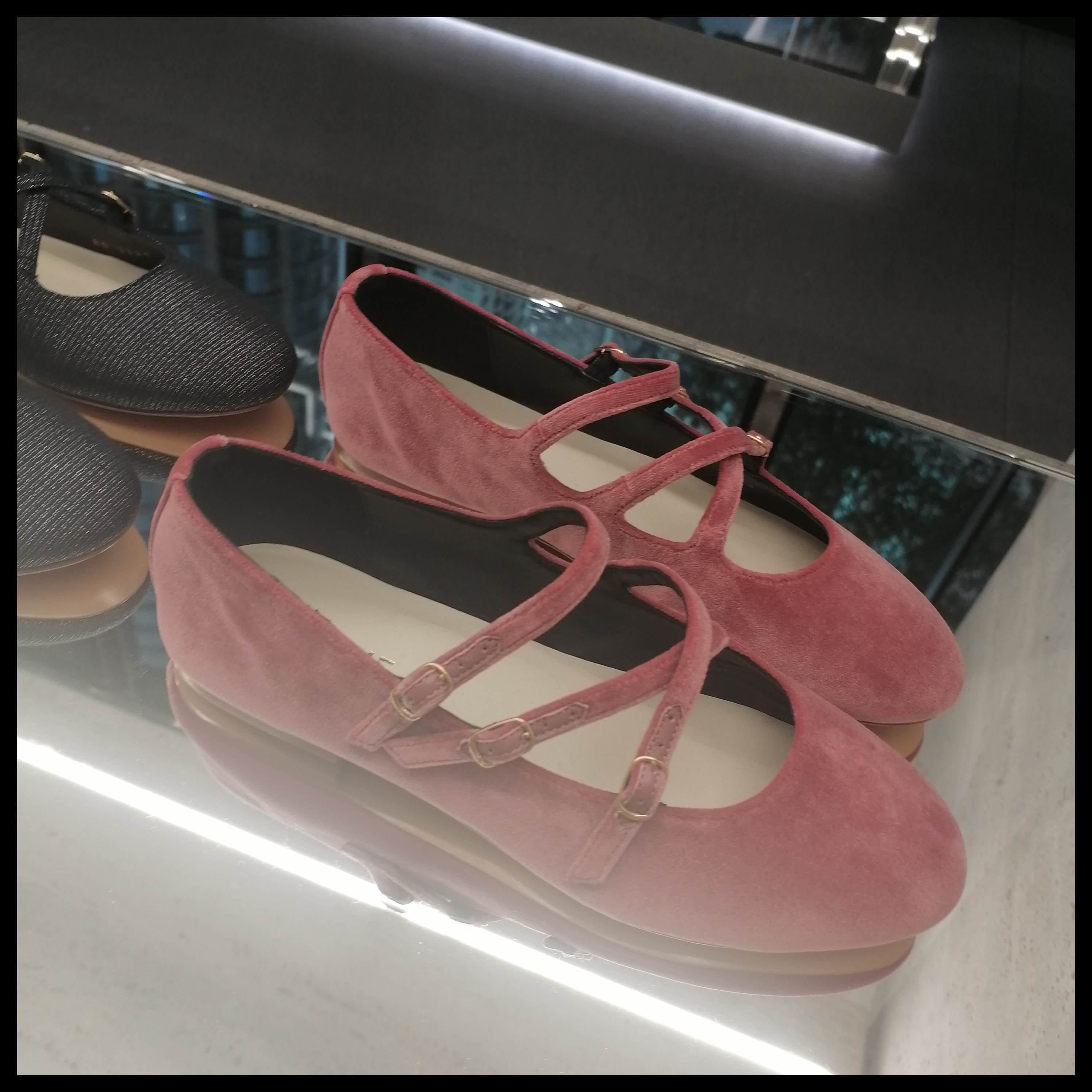 ◆CELINE◆ LES BALLERINES クリスクロス ベビーズ バレリーナ