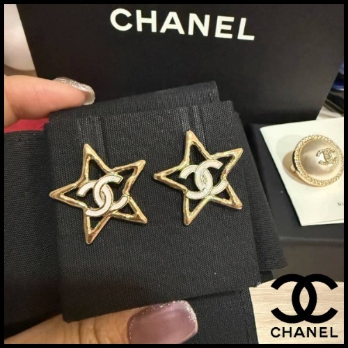 おしゃれなスター☆新作 25P CHANEL ピアス ゴールド CCロゴ 星