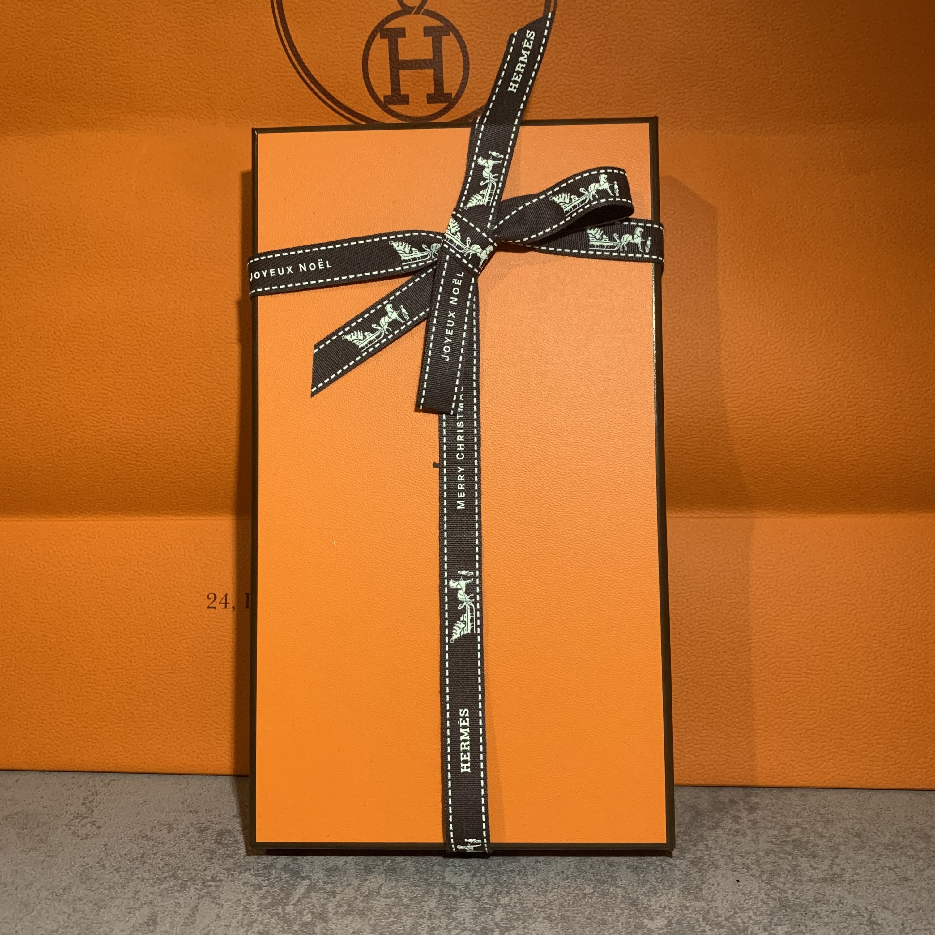 **入手困難**【HERMES】クラシック 財布《Silk In シルクイン》