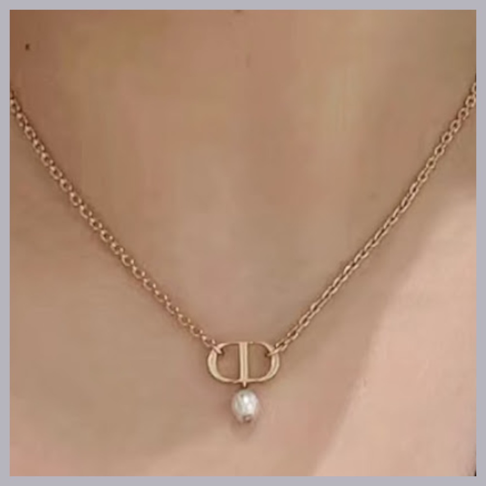 【パールとロゴが可愛い♪】Dior  ネックレス