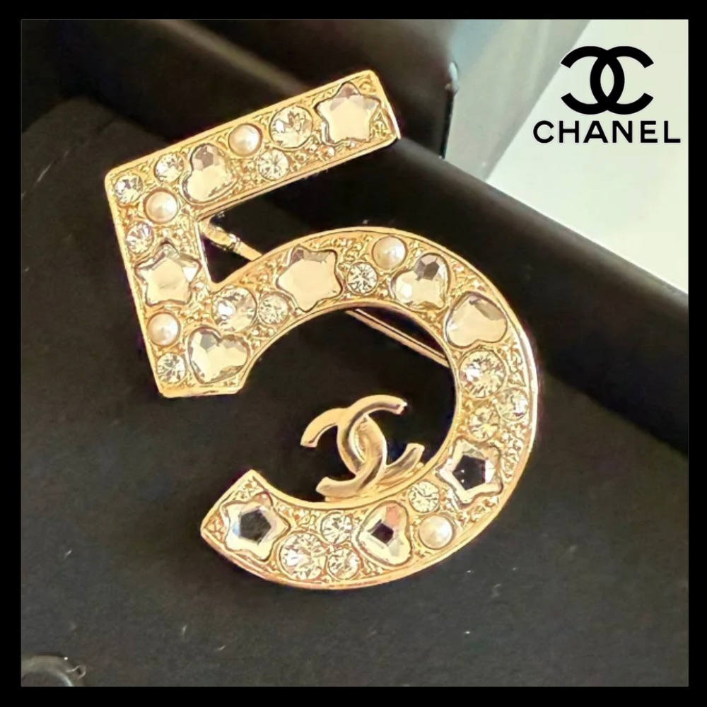 【キラキラで素敵♡】CHANEL ブローチ キラキラが可愛い】CHANEL ブローチ