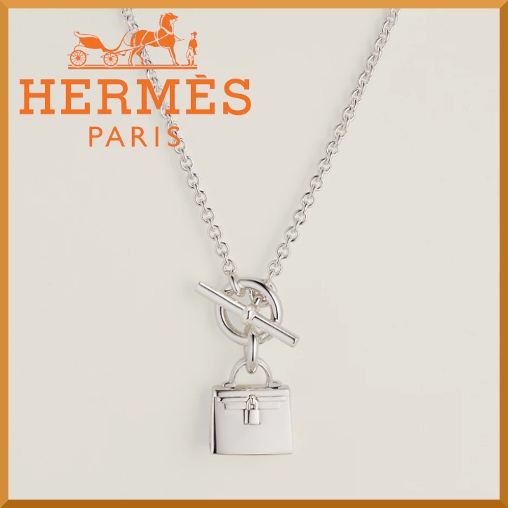 【圧倒的存在感！】HERMES アミュレットケリーペンダント