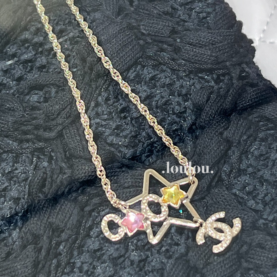 スターモチーフが可愛い♡【CHANEL】ペンダントネックレス スターモチーフが可愛いデザイン☆】CHANEL ネックレス