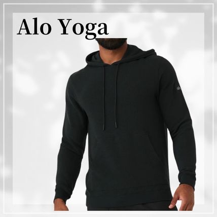 ブラック（黒）系 ALO Yoga(アロー) パーカー・フーディ(メンズ