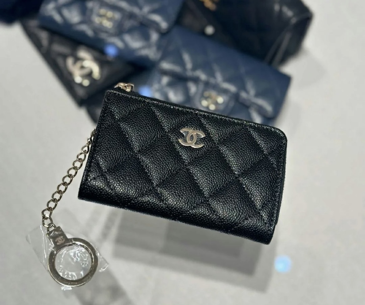 使い方多彩 ギフトにも☆使いやすいL字CHANEL コイン キーケース