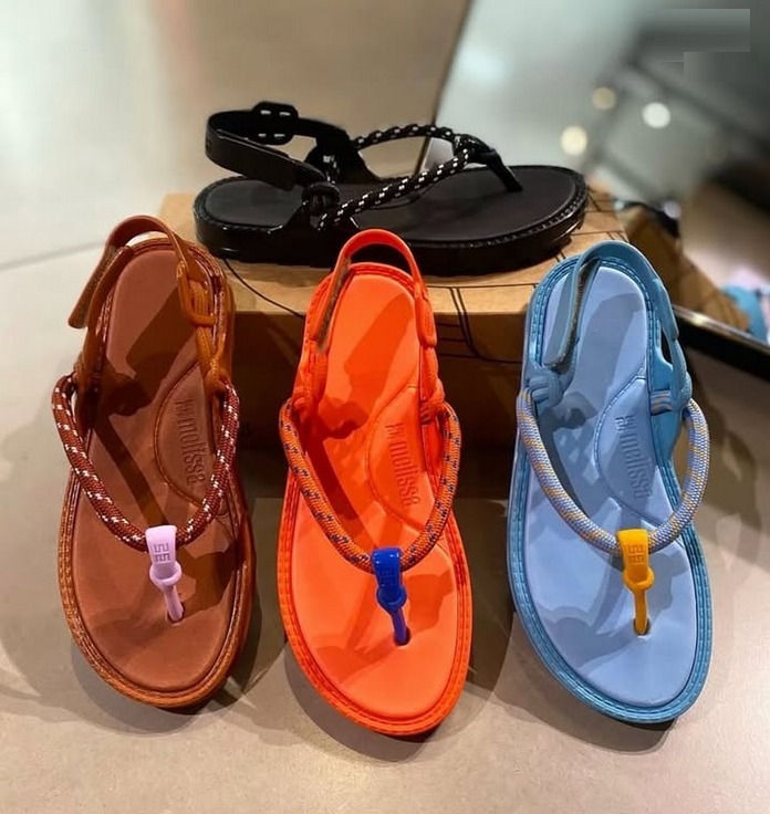 Melissa 追跡付/送料込 歩き易い ヒールマジックストラップ