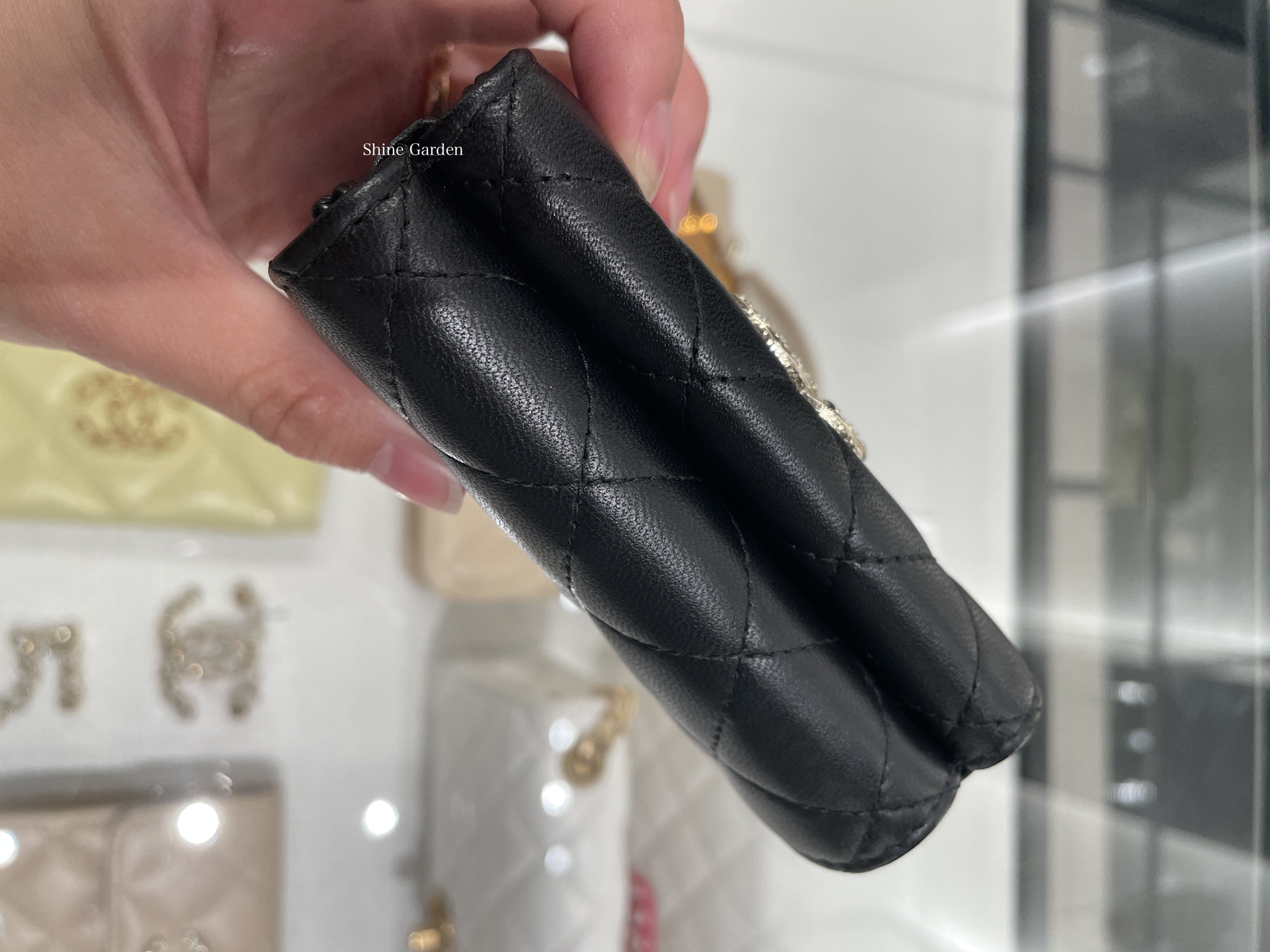 限定CC ブラックストーン】CHANEL ミニ財布 ラム パール (CHANEL