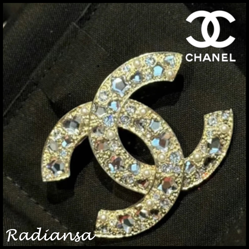 【ハートと星が輝く、大人の遊び心】CHANEL 5 ブローチ CCロゴ ハートと星が輝く】CHANEL ブローチ ココマーク